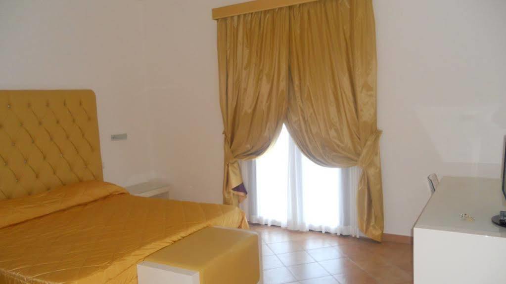 Hotel Caluna Charme San Giovanni a Piro Exterior photo